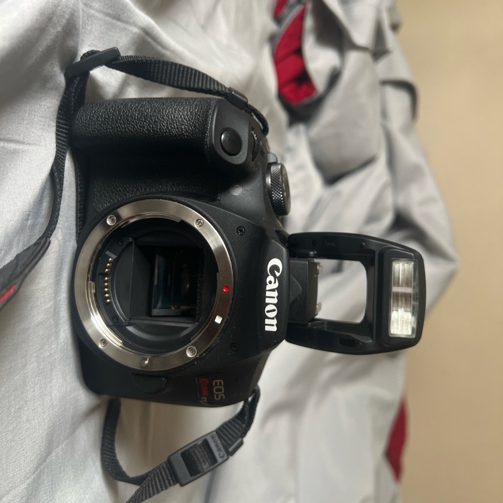 Canon rebel T7